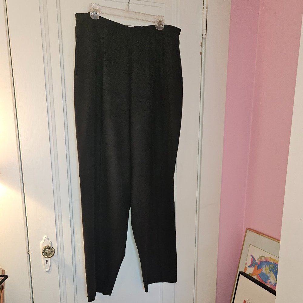 Women's Valerie Stevens Black Silk Pants Size 16